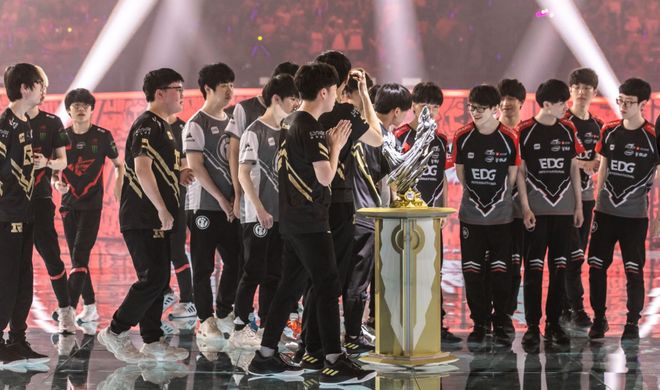 爱游戏APP-切尔西教练压力巨大！，TheShy遭遇十二持续失利赢得满堂喝彩(heatheredeffectfull)