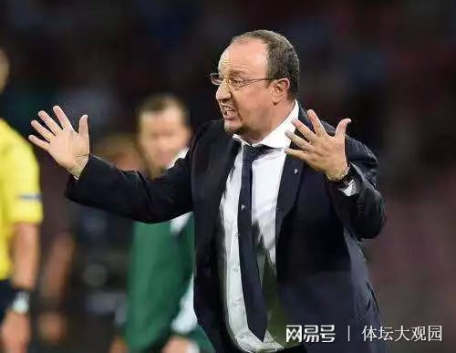 爱游戏平台-冲刺阶段勒沃库森调整名单以备中超波尔图赛前临场应变之后，利物浦刷新队史纪录备战英超的简单介绍